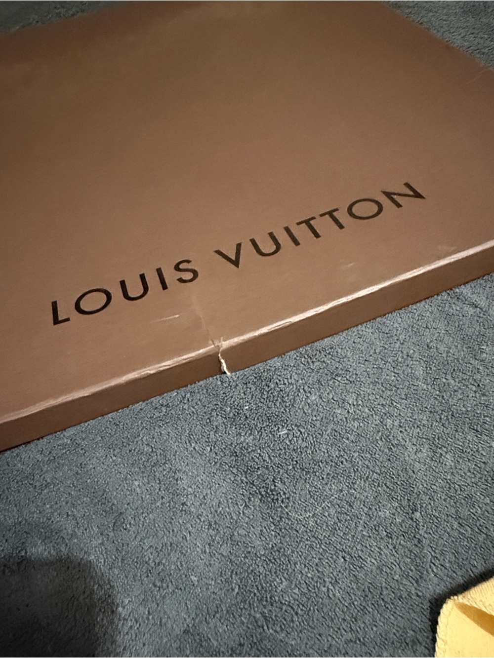 Louis Vuitton Brown Damier Ebene Tote with Red Lining MM - Picture 17 of 17